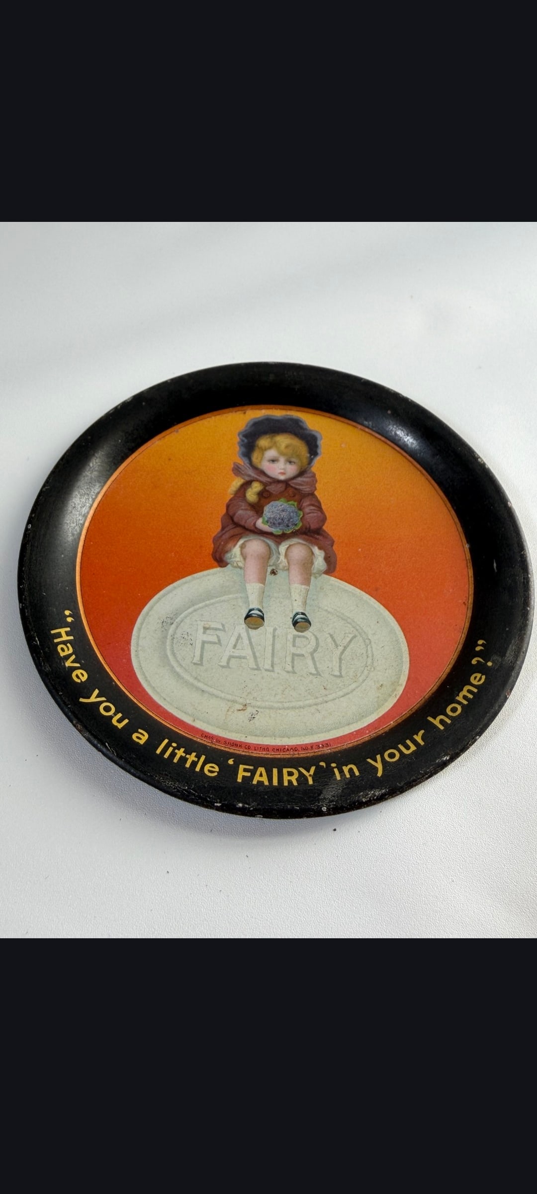 Fairy Soap tip tray: Early 1900's, Fairy Soap, litho, advertising, tip tray. Great graphics. Good condition. Approx. 4" diameter. Please see our shipping policy for options.