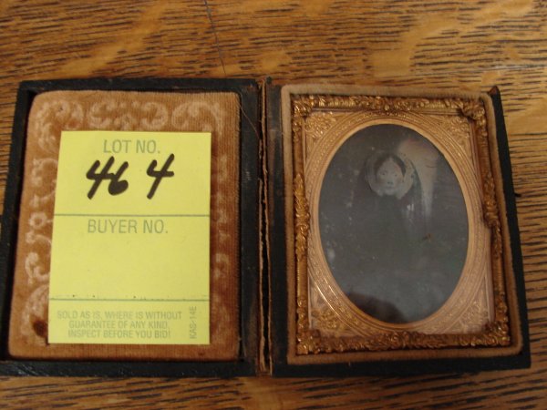 Ambrosse type woman in bonnet, 3"h x 2.5"h, gold l: Ambrosse type woman in bonnet, 3"h x 2.5"h, gold liner, cover loose.