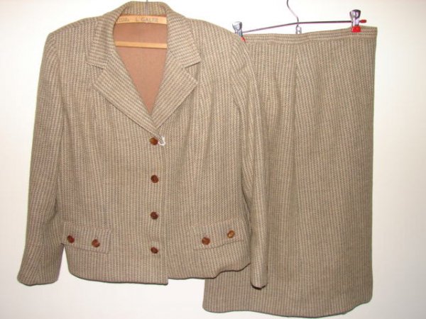 2 pc. Suit green herring bone