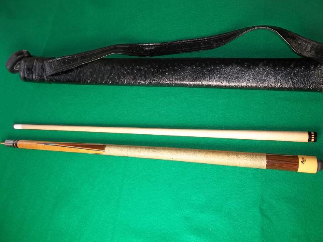 Viking USA Pool Cue, 2 piece, 58.5", some wood: Viking USA Pool Cue, 2 piece, 58.5", some wood damage on upper butt, hard black Giuseppe case with strap, 33" l,damage on upper butt, hard black Giuseppe case with strap, 33" l