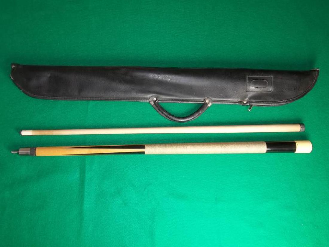 Mali Pool Cue, 2 piece, 57.5", soft black fabric: Mali Pool Cue, 2 piece, 57.5", soft black fabric case by Yong Cheng Taiwan, case is worn and moldy, 32.5" l,case by Yong Cheng Taiwan, case is worn and moldy, 32.5" l