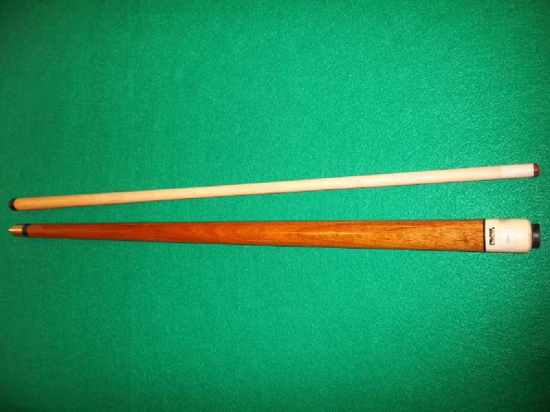 Palmer Custom Cue, not straight, 2 piece, 58", 19: Palmer Custom Cue, not straight, 2 piece, 58", 19 oz, in plastic sleeve,oz, in plastic sleeve