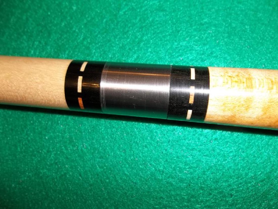 Palmer Custom Cue, PB 9,not straight, 2 piece,: Palmer Custom Cue, PB 9,not straight, 2 piece, 58", 19 oz, pearl and wood inlay, in plastic sleeve,58", 19 oz, pearl and wood inlay, in plastic sleeve