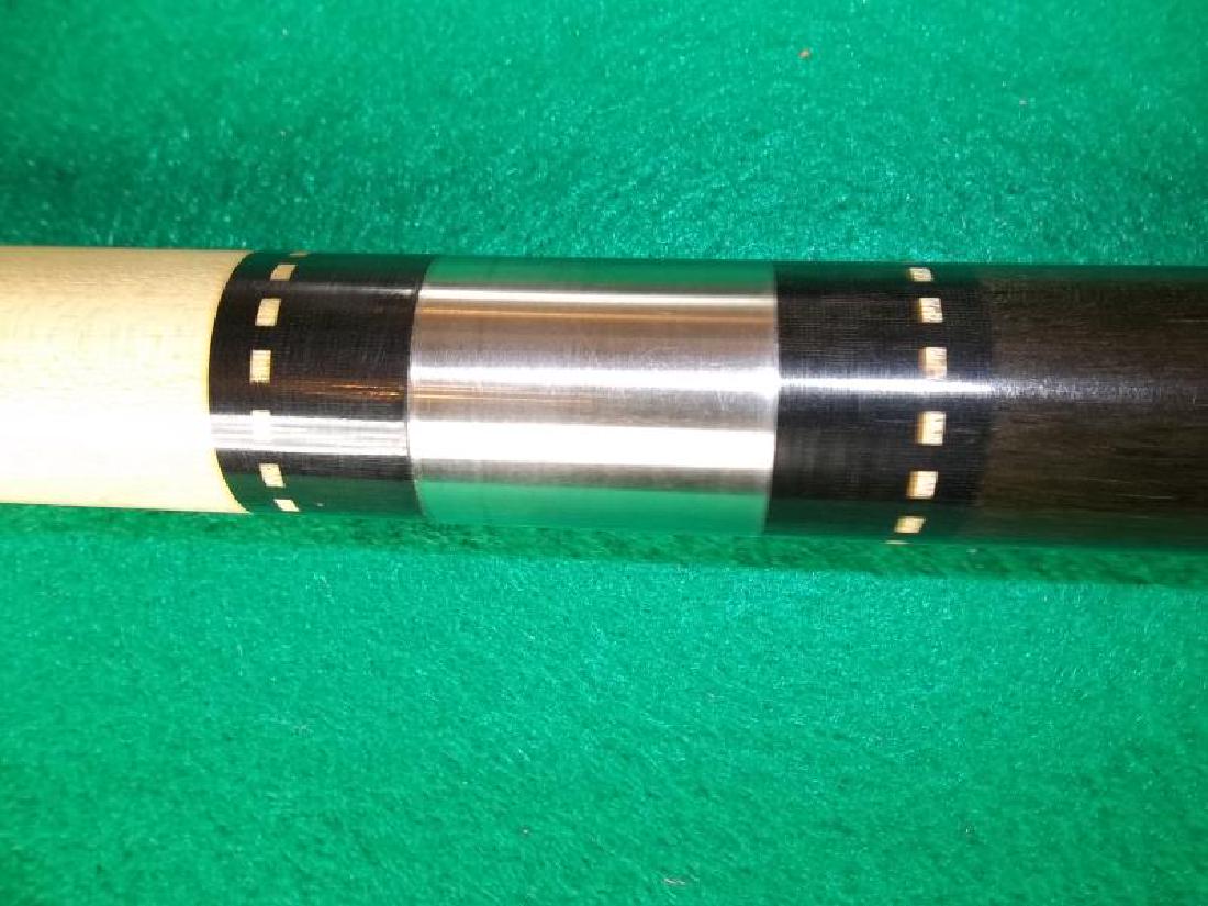 Palmer Custom Cue, not straight, PM 10, 2 piece,: Palmer Custom Cue, not straight, PM 10, 2 piece, 58", 20 oz, pearl inlay, in plastic sleeve,58", 20 oz, pearl inlay, in plastic sleeve