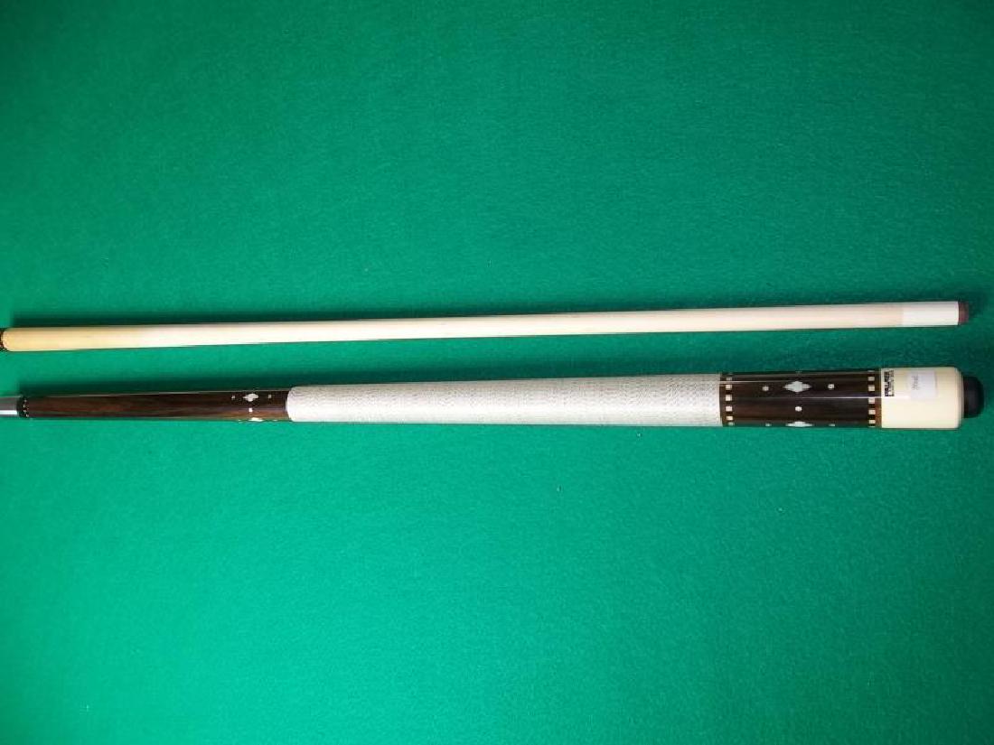 Palmer Custom Cue, PM 10, 2 piece, 58", 20 oz,: Palmer Custom Cue, PM 10, 2 piece, 58", 20 oz, pearl inlay, in plastic sleeve,pearl inlay, in plastic sleeve