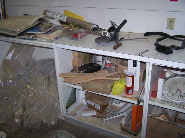 Delta 10" Compound Miter Saw & Contents Of Shelf - 2