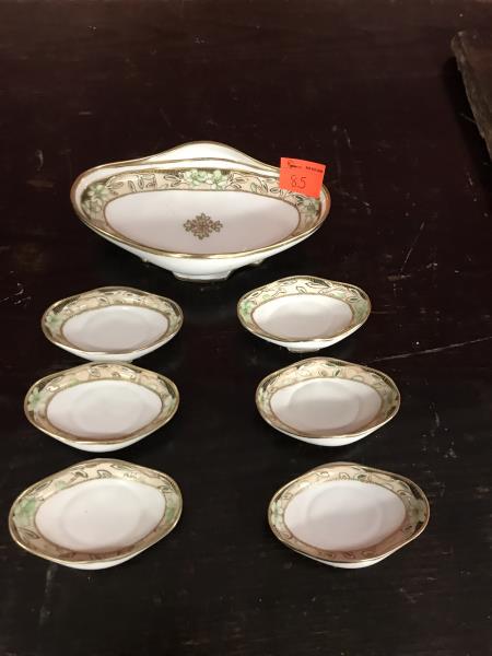 (7) Seven Piece Nippon Nut Dishes: (7) Seven Piece Nippon Nut Dishes
