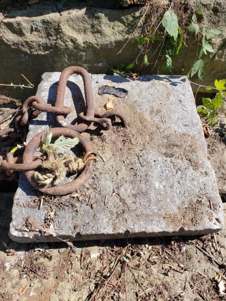 Granite square with large chain: Granite square with large chain