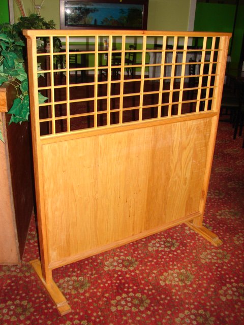 Table Divider, oak with lattice windows