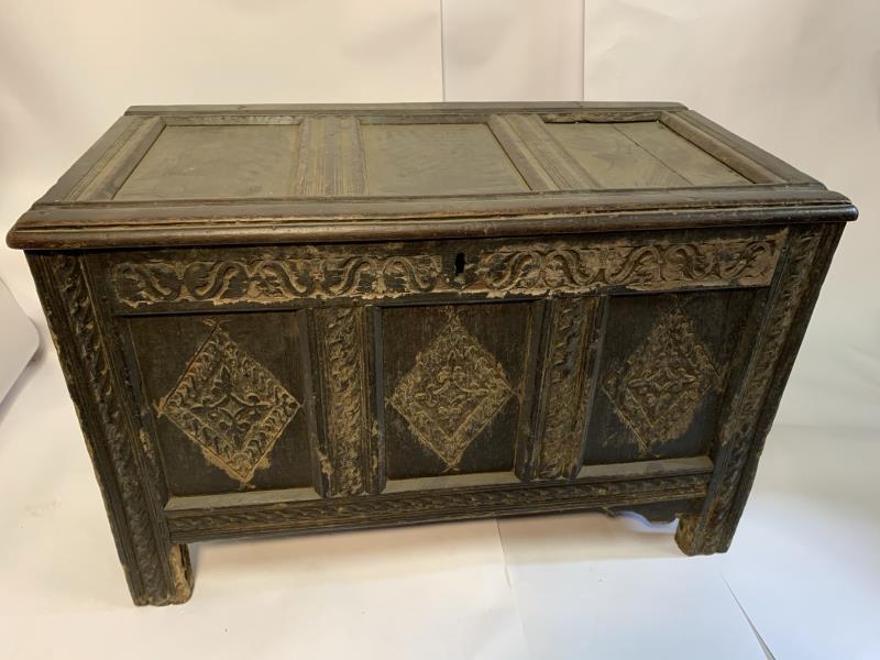Blanket Chest 3 carved panels on front, oak, lift top,: 3 carved panels on front, oak, lift top, bottom board off, poor finish, scrapes and gouges, 26" t x 41" w x 22" d