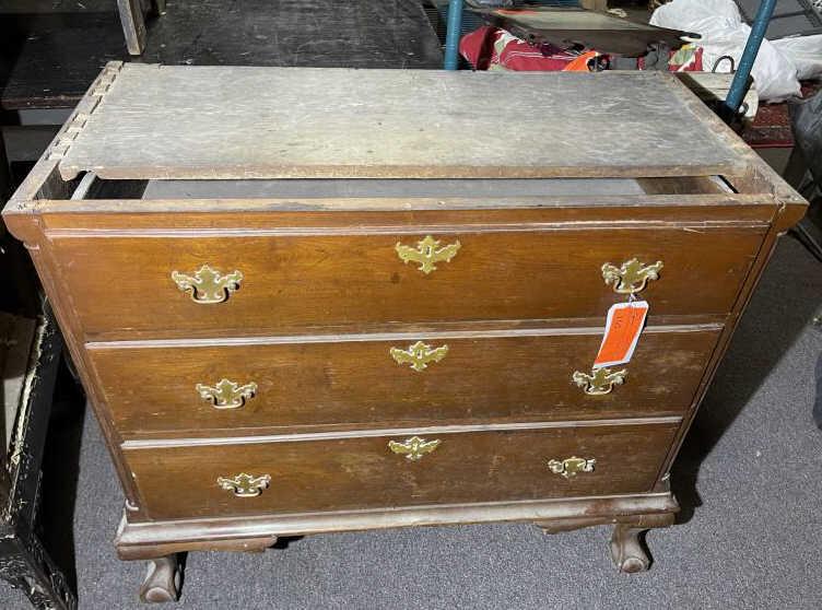 Chest of Drawers mahogany, 3 drawers, ball and talon: mahogany, 3 drawers, ball and talon feet, no top, reeded front quarter columns, 34 1/2" t x 38" w x 18 1/2" d