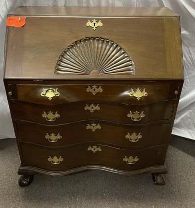 Slant Front Desk oxbow, 4 drawers, shell carved lid,: oxbow, 4 drawers, shell carved lid, mahogany, ball and claw, both sides split, 4 drawers with 9 drawers interior, finish stained and scratched, 41" t x 36" w x 19" d