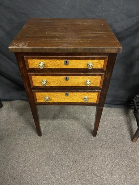 End Table mahogany, bird's-eye maple drawer front,: mahogany, bird's-eye maple drawer front, brass pulls, cracks on top and side, tapered legs, surface is poor, 29 1/2" t x 17" x 19" w