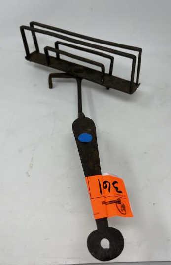 Toaster, 18th Century Swivel 4 1/2" x 10 1/2 x 17": 4 1/2" x 10 1/2 x 17"