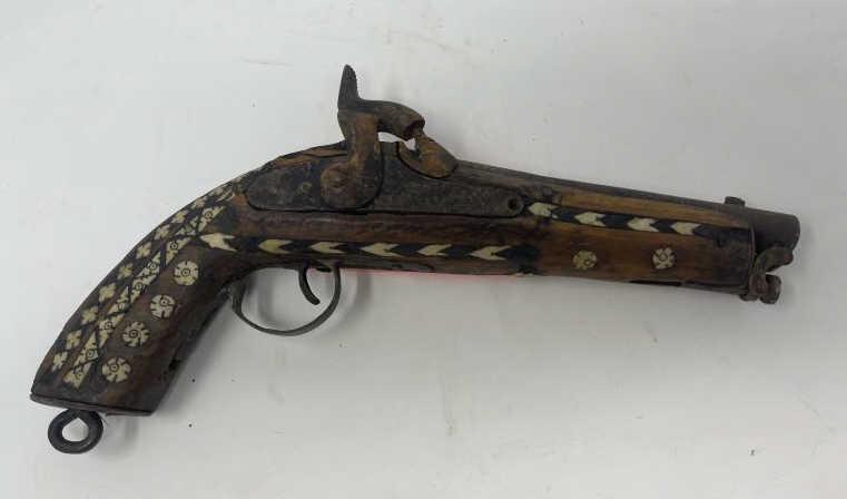 Inlay, Percussion Cap Pistol Poor Condition, metal: Poor Condition, metal pitted, screw missing, ramrod, 12 1/2" long, barrel 7"