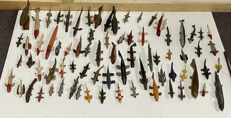 Fish Decoys Collection Box lot of fish decoys: Box lot of fish decoys