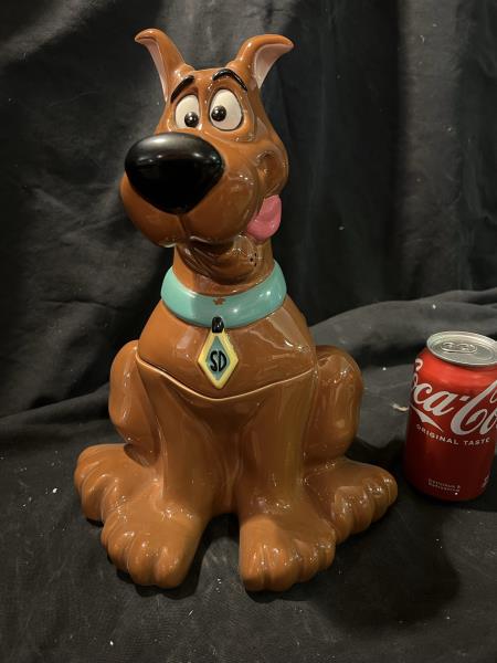 Warner Brother's Studio Store Scooby-Doo Cookie (1 of 8)