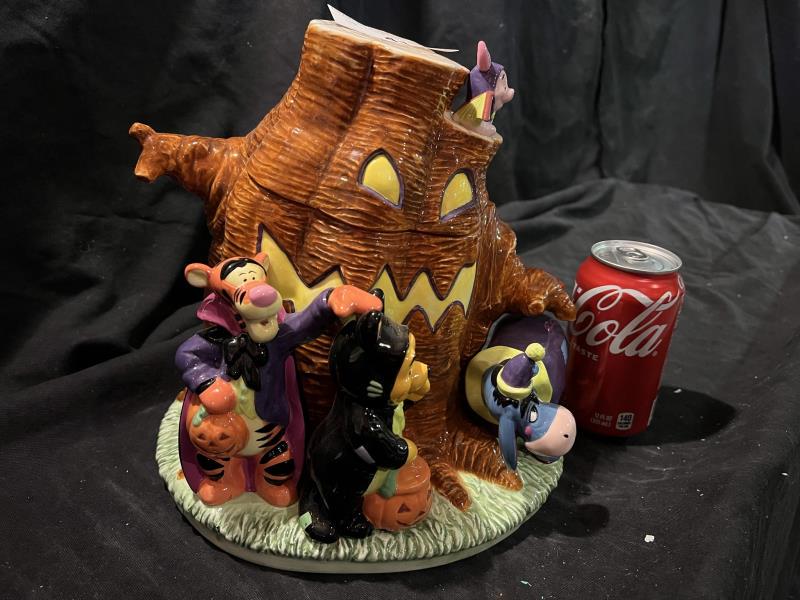 Disney Winnie The Pooh & Friends Halloween Cookie (1 of 16)