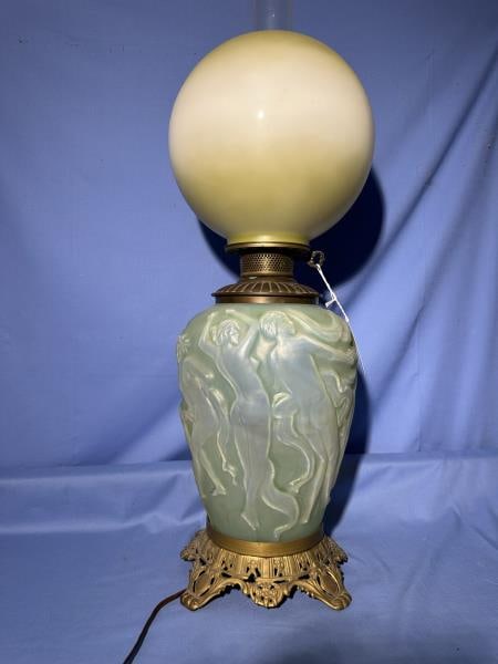 Gone with the Wind Lamp, unsigned, 25" to top of g: Gone with the Wind Lamp, unsigned, 25" to top of globe