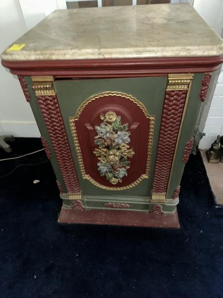 Safe, Salamander Decorative, Herring & Co. Makers (1 of 5)