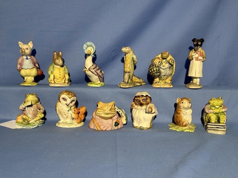 12 Beatrix Potter's Statues - frogs, ducks, pig (1 of 3)
