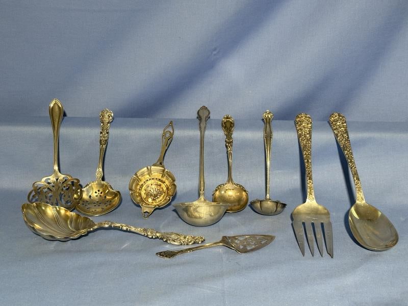 Lot of Sterling Serving Pieces (12 troy ounces), 1 (1 of 3)
