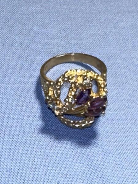 14K Ring - Thistle style, purple amethyst (7 grams: 14K Ring - Thistle style, purple amethyst (7 grams)Unless You Are A Liveauctioneers Premium Bidder This Lot Must Be Paid For By Cash, Bank Check or Wire Transfer.
