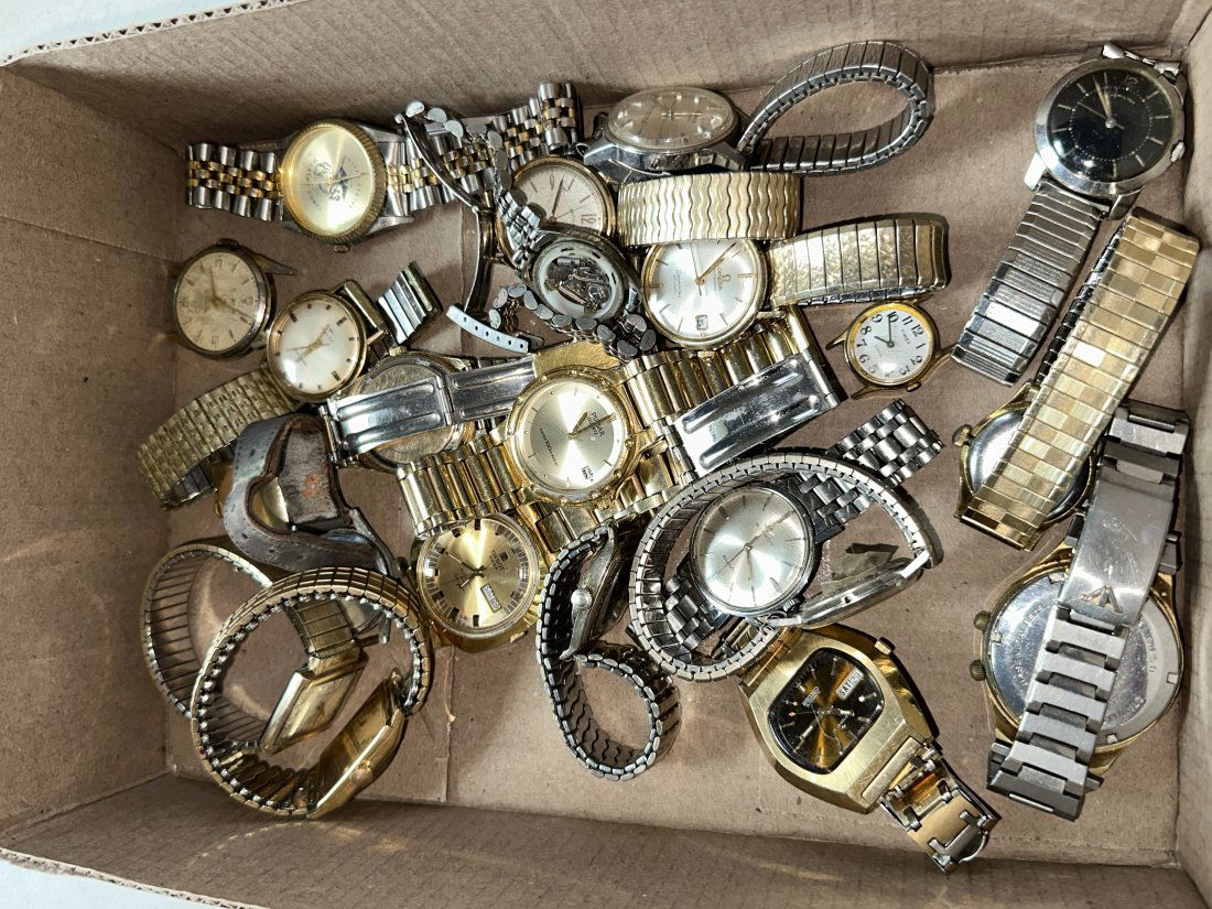 Lot of Assorted Men's Wrist Watches (1 of 4)