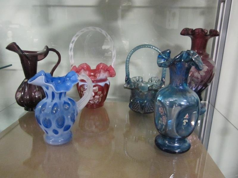 (6) Fenton Pieces - (2) Baskets, (2) Pitchers, (2): (6) Fenton Pieces - (2) Baskets, (2) Pitchers, (2) Vases
