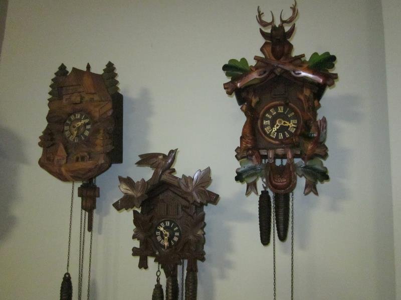 (3) German Cuckoo Clocks: (3) German Cuckoo Clocks