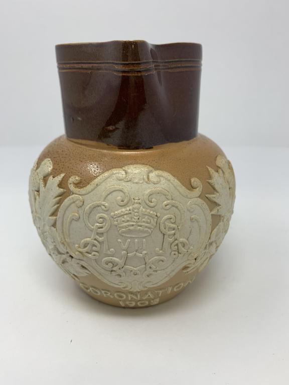 Royal Doulton Coronation 1902 Pottery (1 of 6)