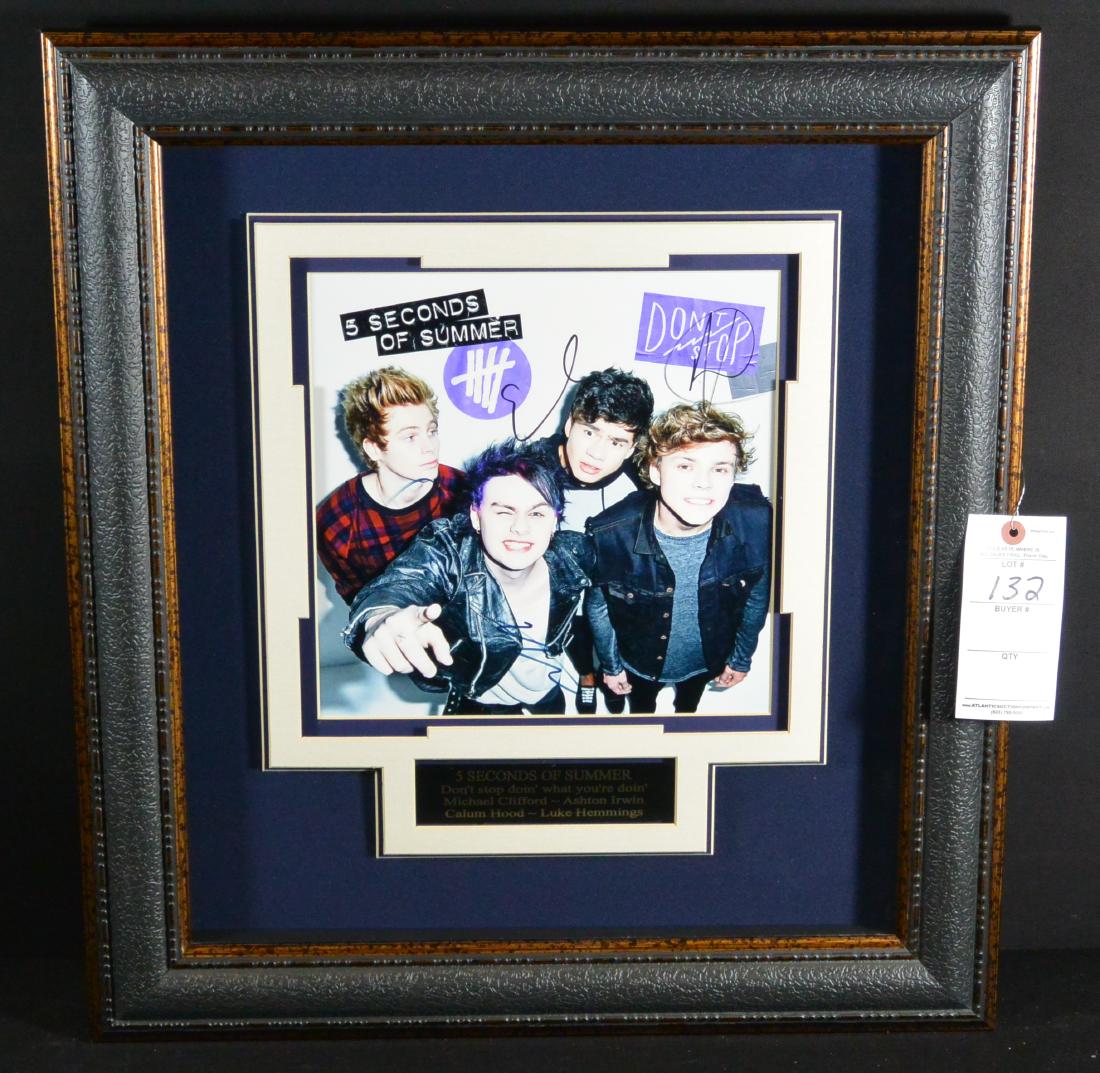 Framed Signed 5 Second of Summer Band Photo w/ COA: Framed Signed 5 Second of Summer Band Photo w/ COA ~ Signed by Michael Clifford, Ashton Irwin, Calum Hood, & Luke Hemmings ~ Dimensions: 24" X 22" X 2"