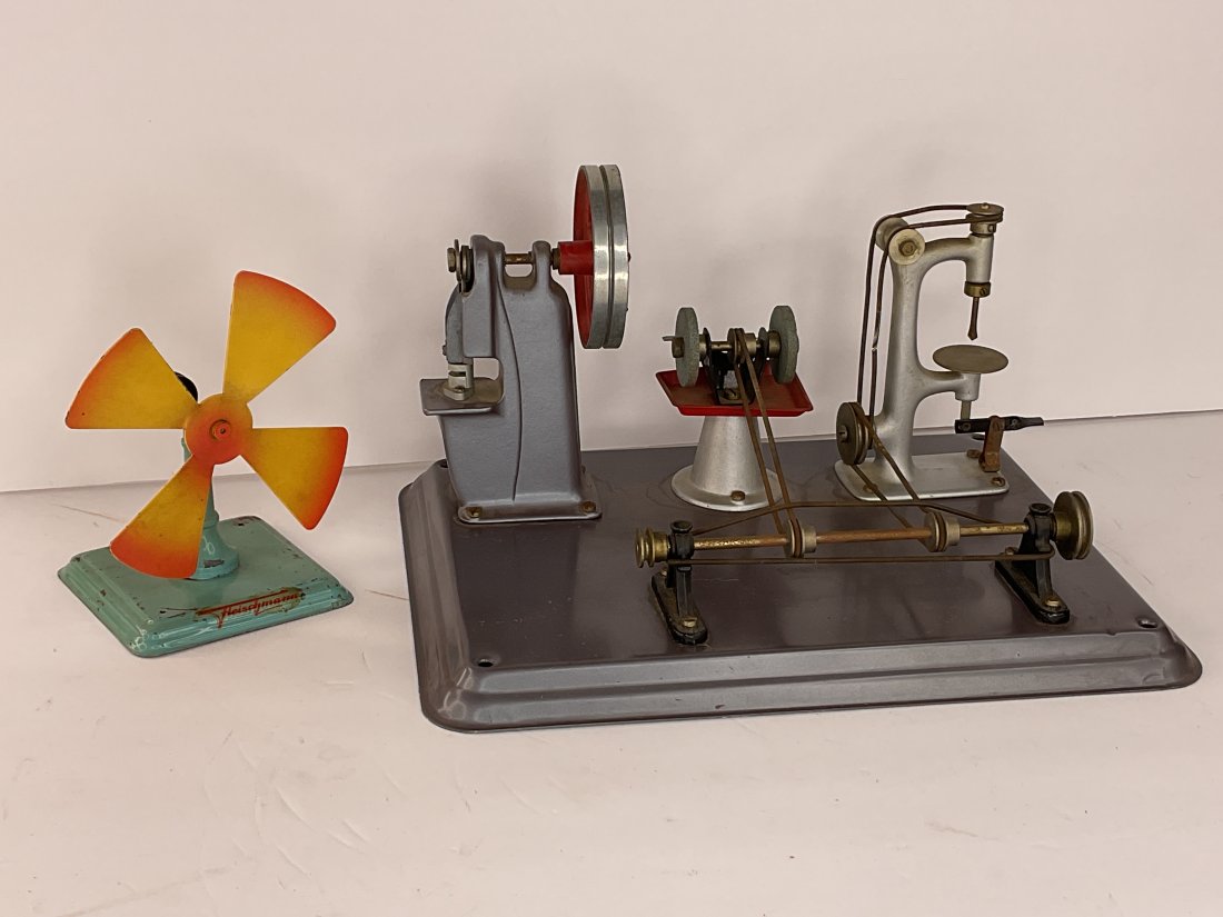 FLEISCHMANN WILESCO Steam Engine and Fan (1 of 10)