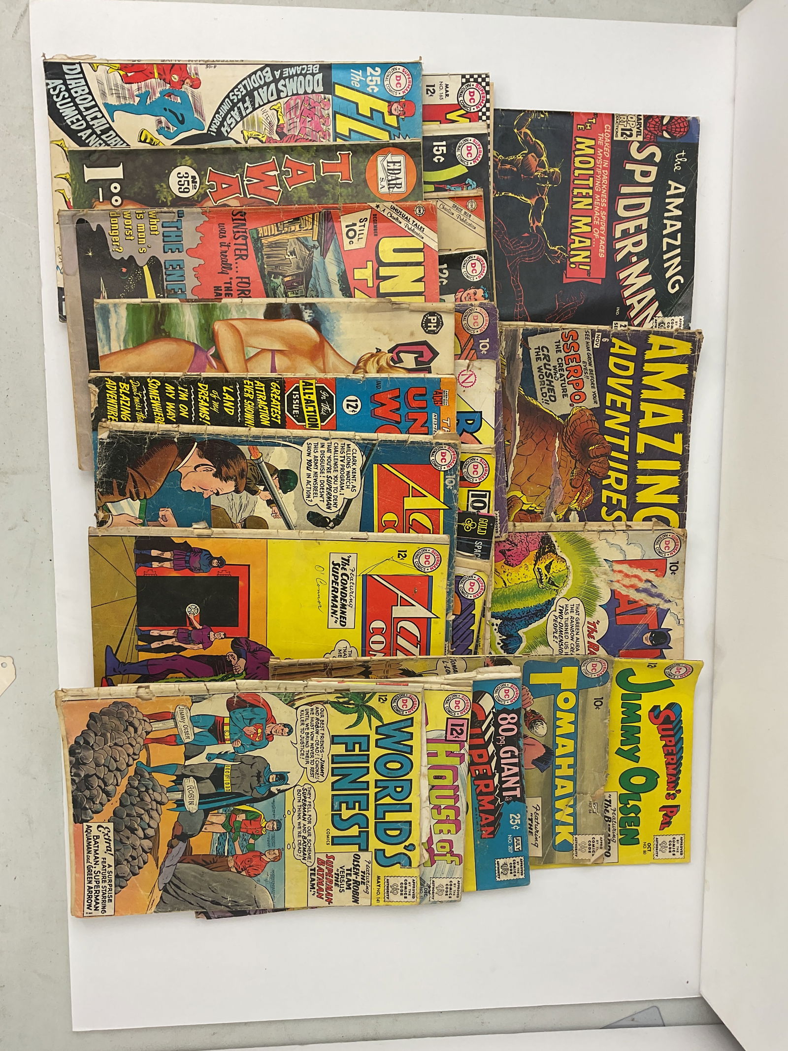 LOT of (24) LOW GRADE Comics Spiderman Superman Batman (1 of 11)