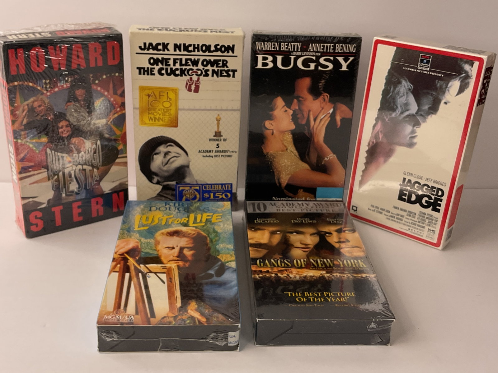(6) SEALED VHS TAPES Gangs of New York LUST FOR LIFE Jagged Edge BUGSY Cuckoo's Nest HOWARD STERN: (6) SEALED VHS TAPES - GANGS OF NEW YORK - LUST FOR LIFE - JAGGED EDGE - BUGSY - ONE FLEW OVER THE CUCKOO'S NEST - HOWARD STERN BUTT BONGO FIESTA