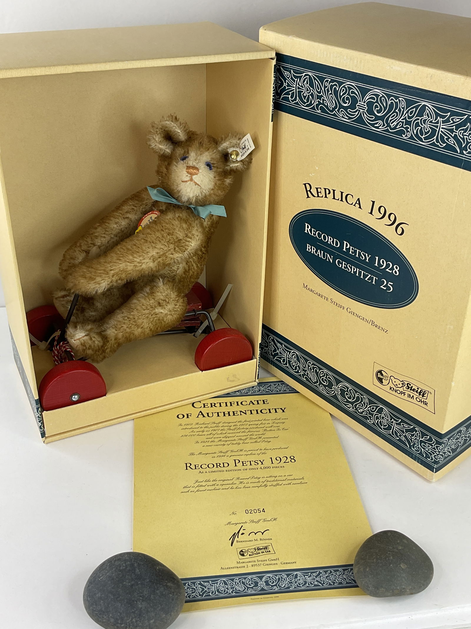 STEIFF Record Petsy 1928 Replica Teddy Bear - 1 of only 4,000 made in 1996 MINT condition (1 of 7)