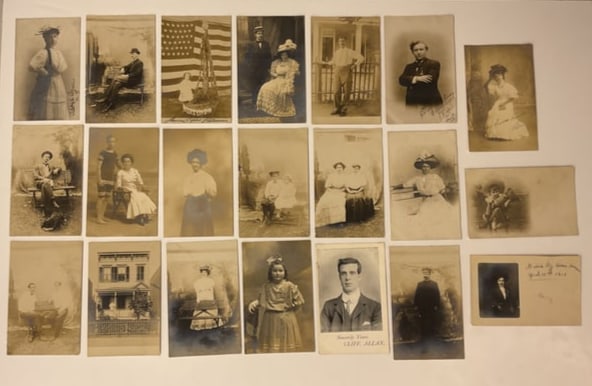 (21) Antique POSTCARDS of PEOPLE Black and White Photographs (19) UNUSED (1 of 9)