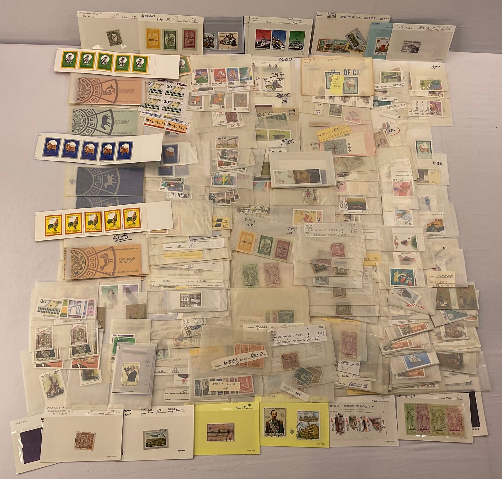 LOT of (225) MACAU CHINA Stamp Collection (1 of 14)