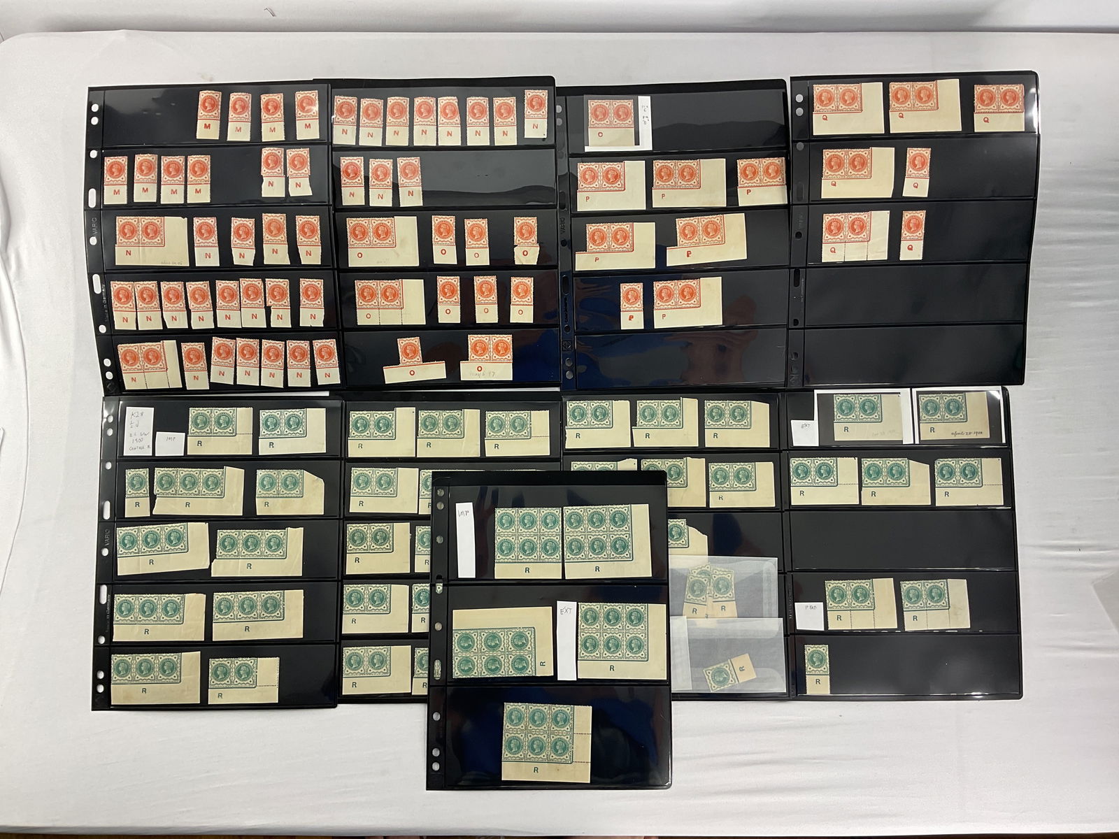 GREAT BRITAIN Large Curated Collection Scott #88 111 125 Singles Pairs Strips Blocks (1 of 19)