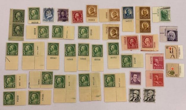 US Scott #552, 553, and 557 Plate # singles and others (1 of 6)
