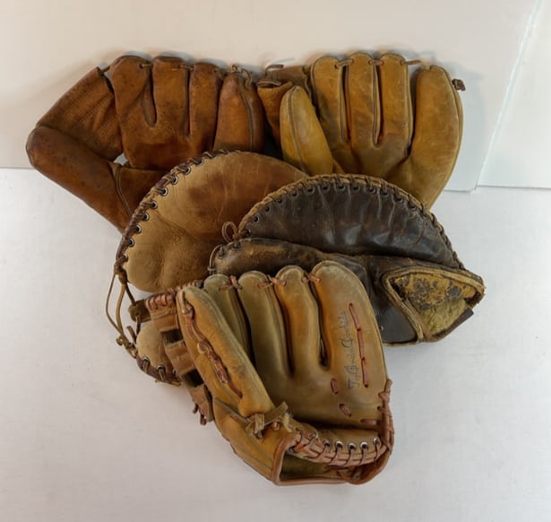 (5) Old Vintage Baseball Gloves Sears Frank J Malzone. (1 of 13)