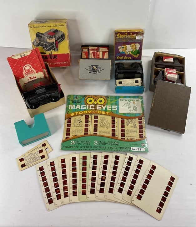 TRU-VUE Lighted Viewer Pictures with Depth Lot with Film Cards Story-Viewer: Lot of TRU-VUE Lighted Viewer (Pictures with Depth) includes Film Cards Story-Viewer and sealed GAF TRU-VUE MAGIC EYES STORY SET "Alice in Wonderland". WE DO OUR OWN IN-HOUSE SHIPPING please wait for 