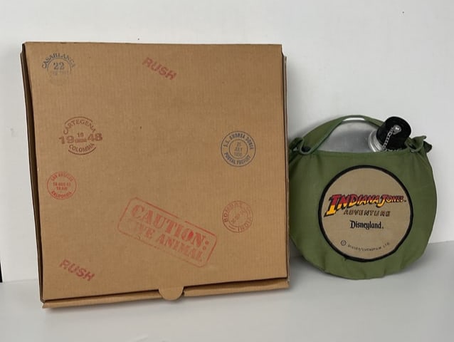 1995 Indiana Jones Promotional Snake shirt gift box promo & Canteen: "Snake Rattle & Roll" 1995 promo shirt size XL tag attached with box. Lot also includes water canteen in excellent condition.