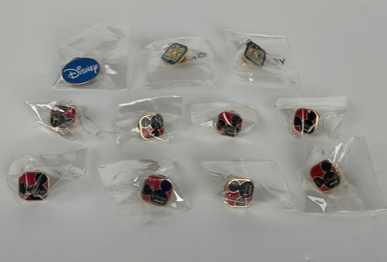 Vintage Disney Pin lot (1 of 7)
