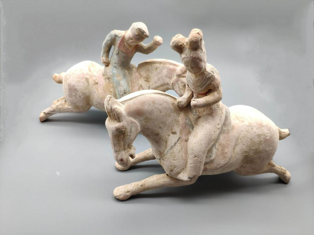 PAIR OF CHINESE POTTERY FIGURES (1 of 5)