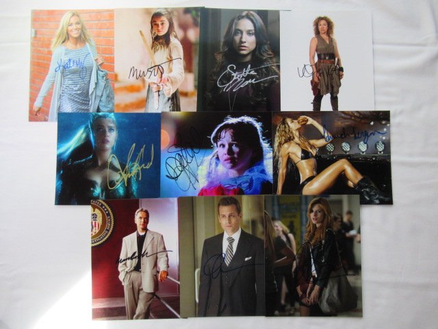 10 In Person Signed Photos Lot #1: All photos are 8x10 in this lot. This lot cantains the following in person signed photos Kate Gosselin, Maisie Williams, Stella Maeve, Alex Kingston, Amber Heard, Danielle Harris, Hannah Ferguson, Mar