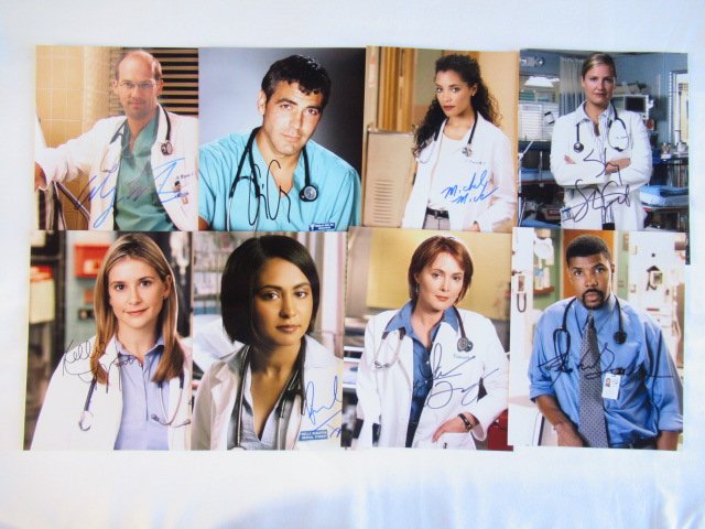 11 In Person Signed ER Cast Photos: Size of all photos are 8x10. In Person signed lot of ER cast photos. In this lot you get - Anthony Edwards, George Clooney, Mchael Michelle, Sherry Stringfield, Kellie Martin, Paraminda Negra, Laura I
