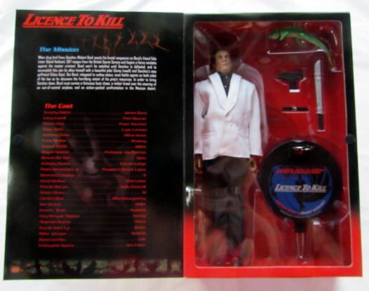VINTAGE Robert Davi as Franz Sanchez 007 40th Ann: Robert Davi as Franz Sanchez. Licence to Kill. Sideshow Collectibles 12inch 40th Anniversary Figure. Brand new - never opened and is in excellent condition. From 2003