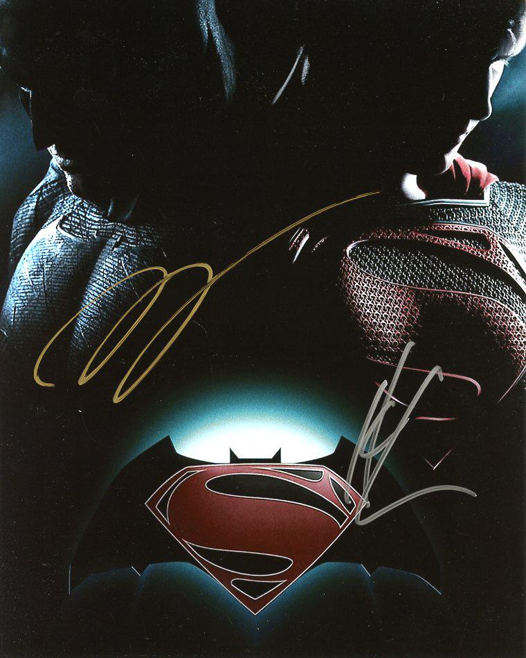 Ben Affleck / Henry Cavill BATMAN VS SUPERMAN In Person: Ben Affleck / Henry Cavill / in person signed autographed photo from the movie BATMAN VERSUS SUPERMAN