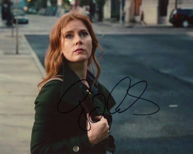 Amy Adams BATMAN VS SUPERMAN In Person Signed Photo: Amy Adams in person signed autographed photo from the movie BATMAN VS SUPERMAN. Amy Adams as the character Lois Lane.
